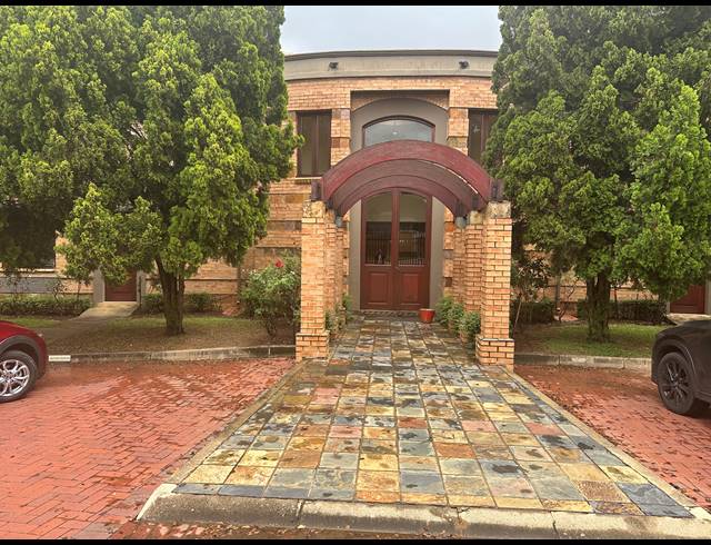 950M² OFFICE TO LET IN WOODMEAD